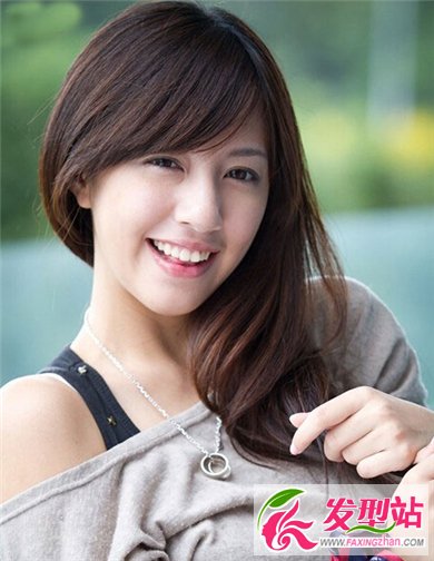 散發(fā)你柔美的女人味 斜劉海發(fā)型讓你妙不可言