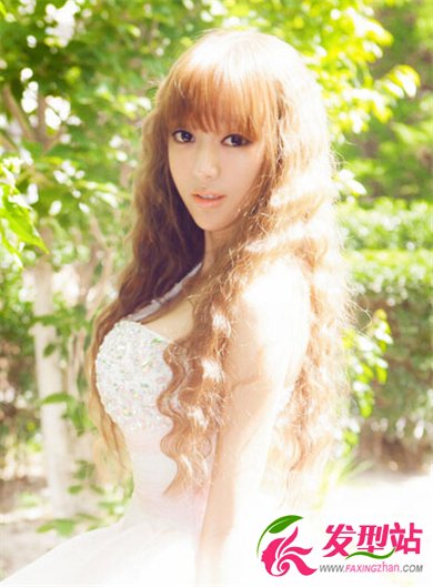 塑造百分百美女發(fā)型 空氣感劉海讓你時(shí)刻做到