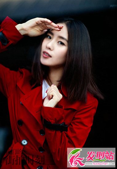 劉詩詩中長短發(fā)俏麗 詮釋知性女性魅力