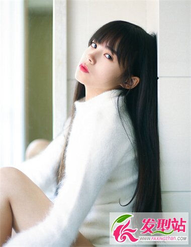 俏皮女神展現(xiàn)唯美氣息 齊劉海輕松打造視覺感