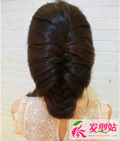 宴會(huì)中的頭上風(fēng)采 給你更美的狀態(tài)