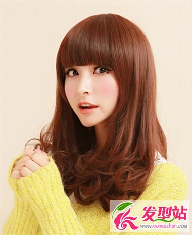 中長發(fā)女生發(fā)型千變?nèi)f化 美麗梨花頭發(fā)型最時(shí)尚吸睛
