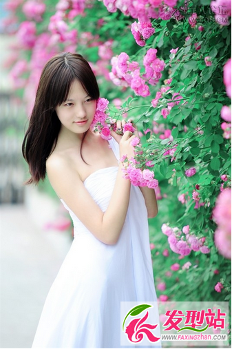 甜美女生柔順發(fā)型 營(yíng)造浪漫唯美氣息