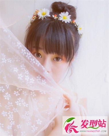 女生扎發(fā)發(fā)型 更顯你與眾不同的魅力