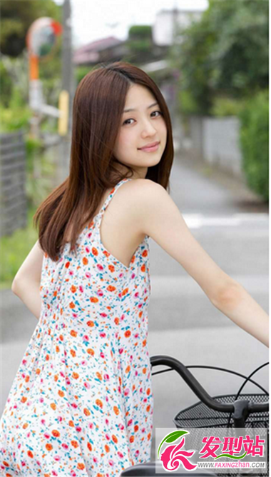 超甜美女生長發(fā)發(fā)型 給你清純時尚之美