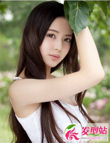 時(shí)尚中長發(fā)發(fā)型 讓你氣質(zhì)更加出眾