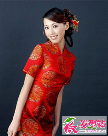 女士高貴古裝盤發(fā)發(fā)型 用最美的發(fā)型驚艷我的紅妝