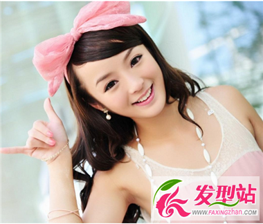 可愛(ài)女生長(zhǎng)發(fā)發(fā)型 為你的美麗再多一份氣質(zhì)