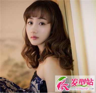 氣質(zhì)風(fēng)格花樣百出 中長(zhǎng)發(fā)發(fā)型讓你看花了眼