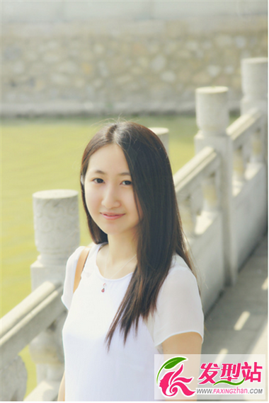 清新素顏美女中長發(fā)發(fā)型 給你更加自然的畫面感