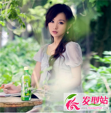 清新美女長發(fā)發(fā)型 盡顯自然魅力