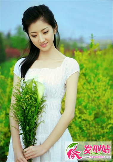 清新可愛(ài)中長(zhǎng)發(fā)發(fā)型 讓你呈現(xiàn)最美的一面