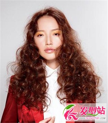 女生時(shí)尚染發(fā)發(fā)型設(shè)計(jì) 棕色系盡顯時(shí)尚光彩