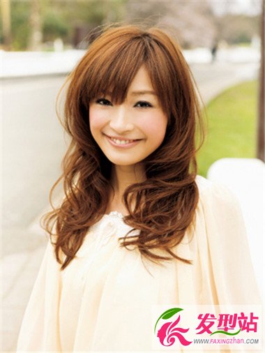 秋冬最佳日系卷發(fā)造型 打造時尚清新日系美女
