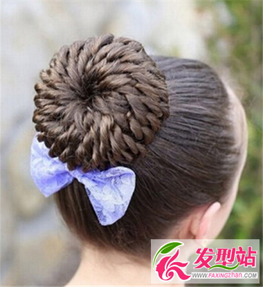 韓式個(gè)性盤發(fā) 給你不一樣的視覺體驗(yàn)