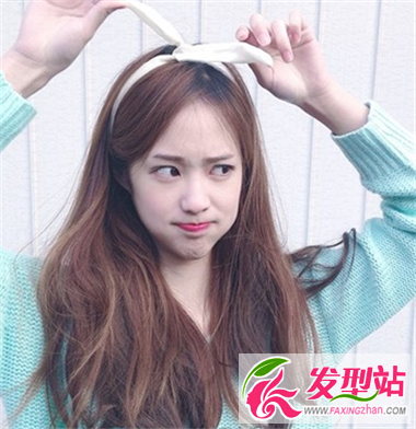 嫵媚浪漫的溫柔卷發(fā),清新俏皮打造你的2015