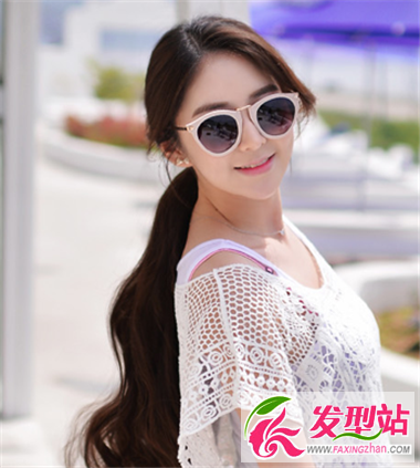 內(nèi)斂沉穩(wěn)低馬尾,秀出你的優(yōu)雅女人味