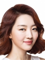 頭發(fā)長(zhǎng)度剛過(guò)下巴燙什么發(fā)型好看 2015最時(shí)尚中短發(fā)燙發(fā)圖片