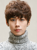 走在時(shí)尚前列 男生短發(fā)燙發(fā)推薦