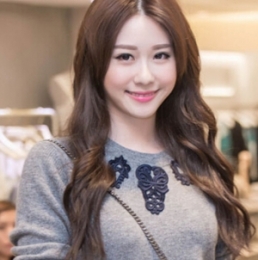 中分時(shí)尚發(fā)型設(shè)計(jì) 讓你搖身一變春天浪漫女神