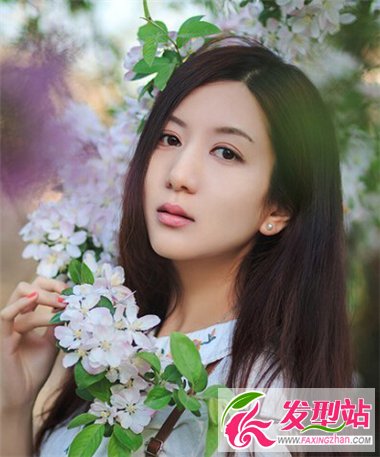 中分時(shí)尚發(fā)型設(shè)計(jì) 讓你搖身一變春天浪漫女神