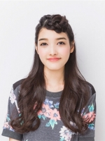 夏季女生必備清涼扎發(fā)教程 兩款簡單時尚百搭發(fā)型教學