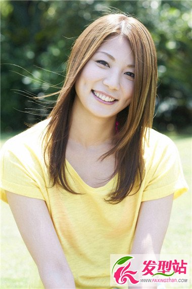 2015熟女最青睞的披肩長(zhǎng)發(fā) 你值得擁有的氣質(zhì)發(fā)型