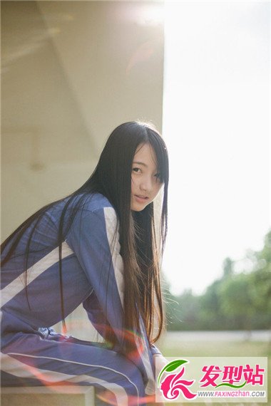 少女氣質(zhì)甜美誘惑 演繹別樣的長(zhǎng)發(fā)發(fā)型