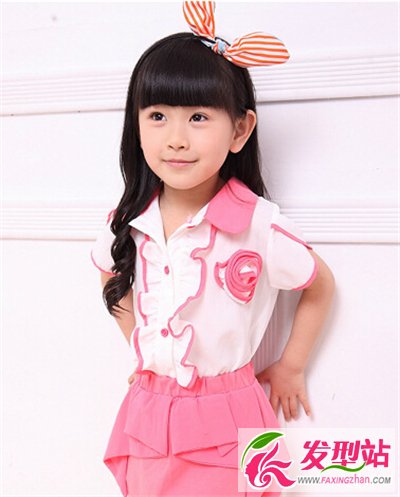 小女孩扎發(fā)發(fā)型圖片