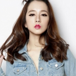 女生時(shí)尚長(zhǎng)發(fā)發(fā)型推薦 百搭顯氣質(zhì)的優(yōu)雅卷發(fā)與直發(fā)造