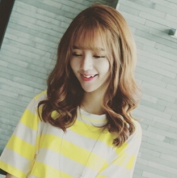 女生清新減齡發(fā)型 再也不用擔心顯老了