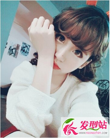 女生短發(fā)