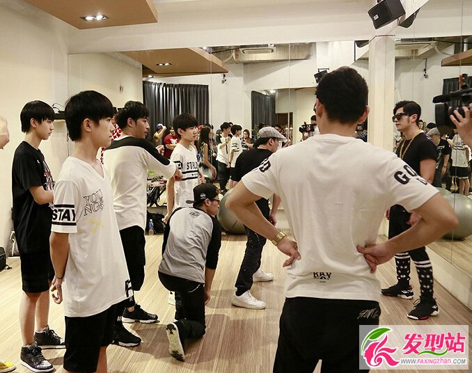 TFBOYSܽ܂ʣµʢġҕl ܽ܂ TFBOYS MINI(zhun)݋mvMP3d