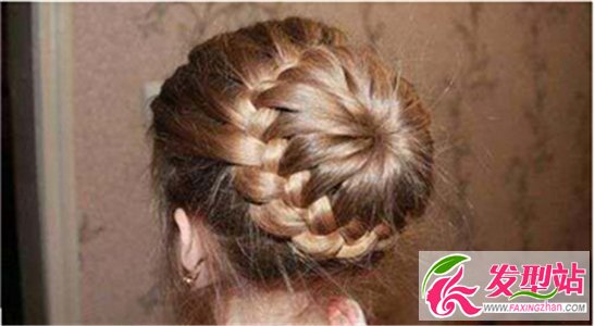 歐美風(fēng)女童編發(fā)教程