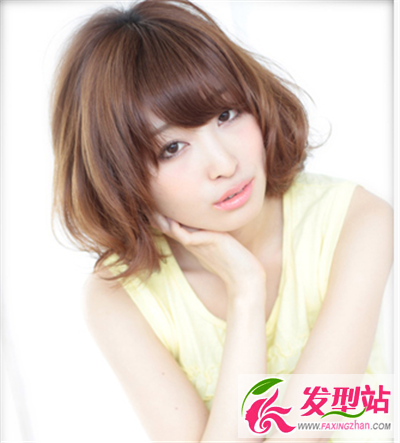 蓬松的燙發(fā)