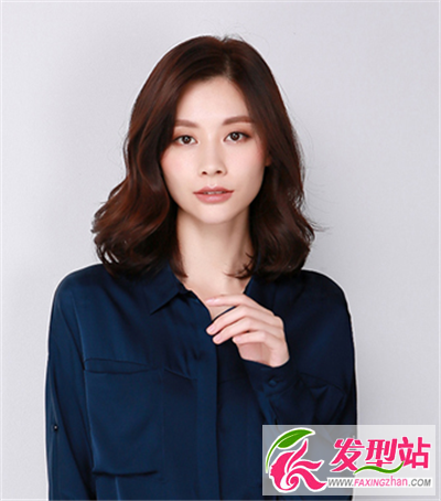 中分長臉長卷發(fā)