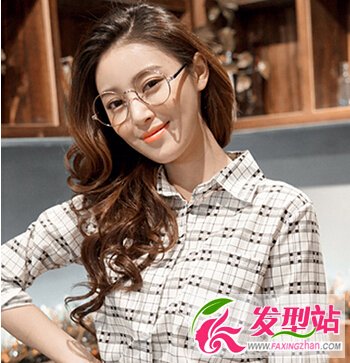 韓式浪漫卷發(fā)發(fā)型