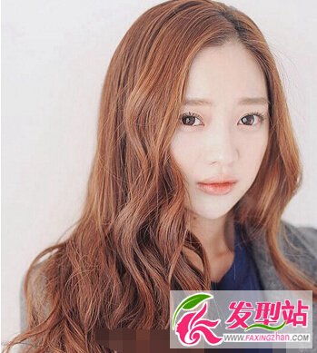 韓式浪漫卷發(fā)發(fā)型