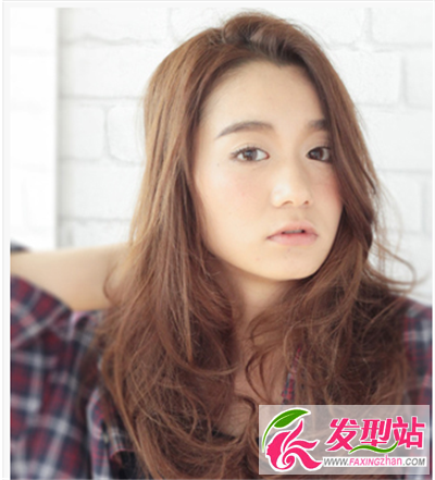 蓬松的長(zhǎng)卷發(fā)