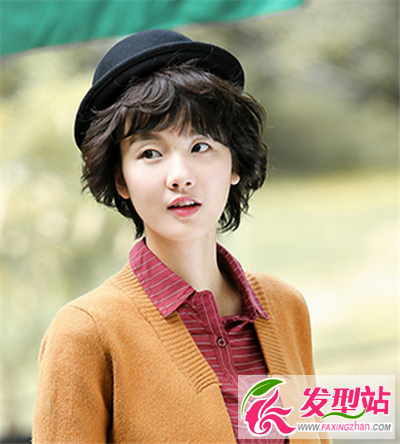 中性氣質(zhì)的一款時尚可愛小女生短發(fā)