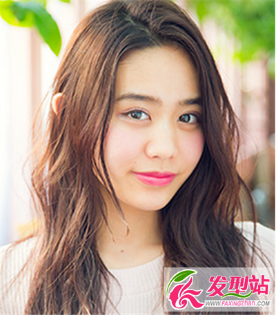 氣質(zhì)的中分設計輕松修