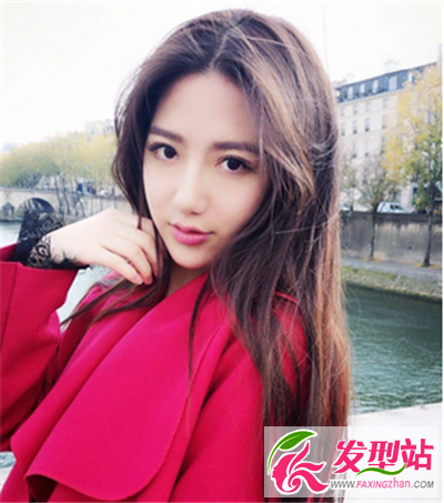知性優(yōu)雅的一款中分長直發(fā)造型