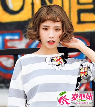 甜美可愛(ài)的微卷是劉海