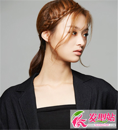 斜劉海馬尾辮子造型