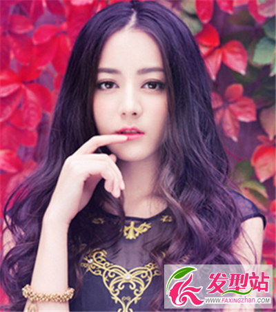中分長(zhǎng)燙發(fā)發(fā)型