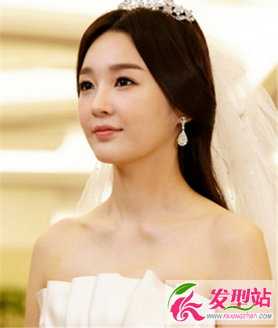韓式圓臉新娘美發(fā)造型