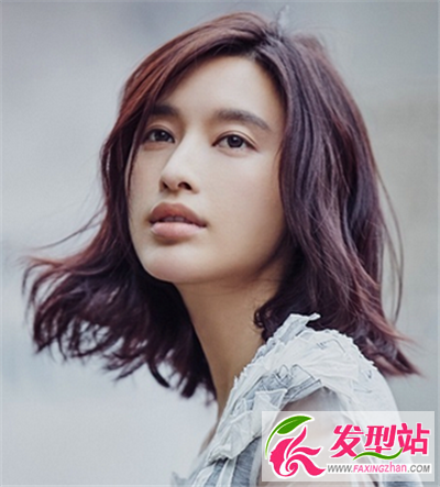 中長發(fā)燙發(fā)發(fā)型