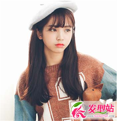 中長的直發(fā)發(fā)型