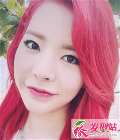 酒紅色染發(fā)