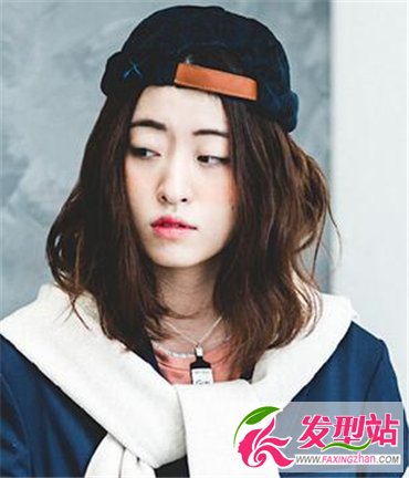 齊肩短發(fā)